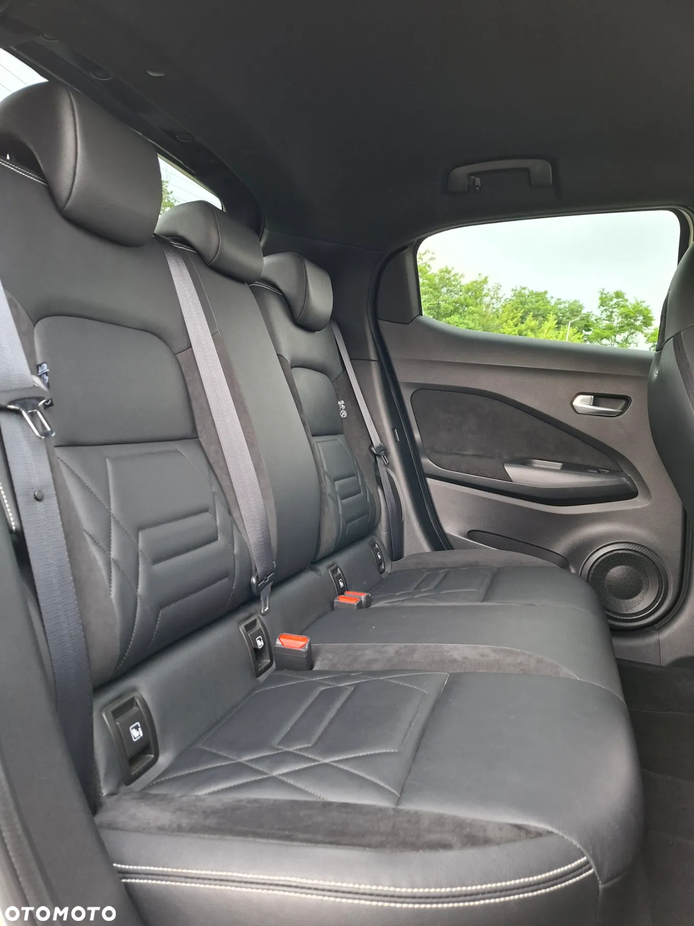 Nissan Juke 1.0 DIG-T N-Design DCT - 31