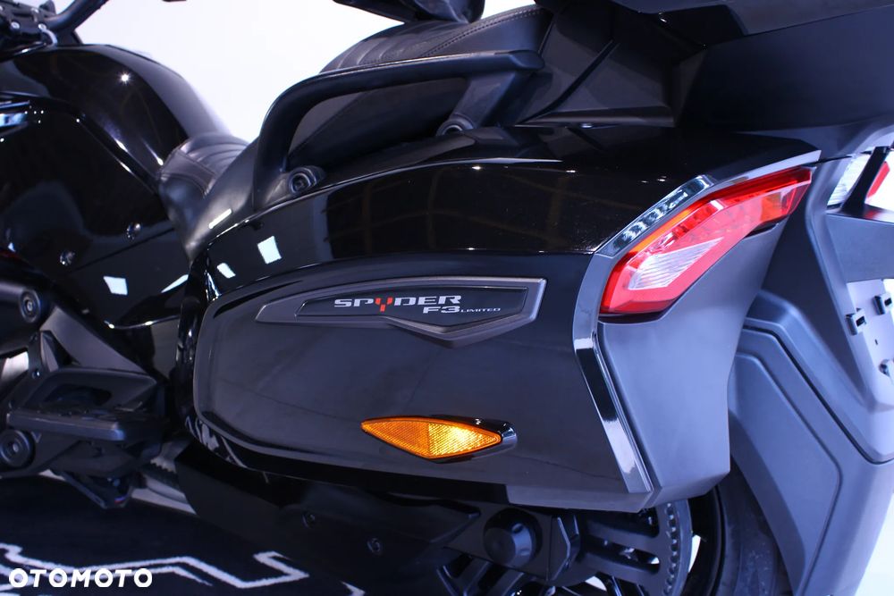 Can-Am Spyder - 37
