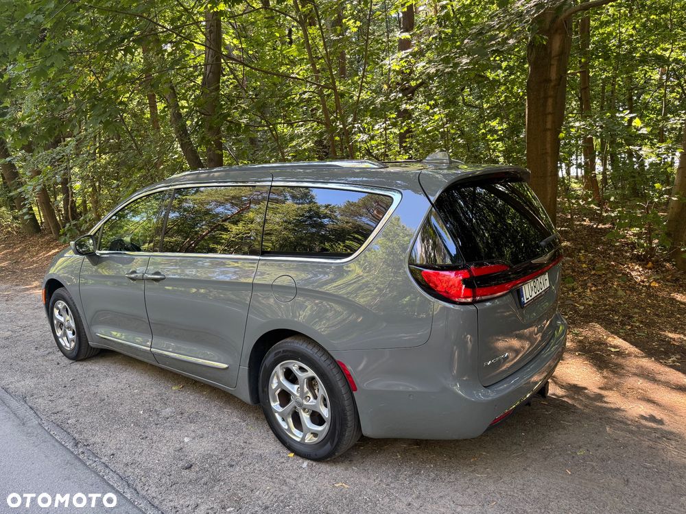 Chrysler Pacifica - 7