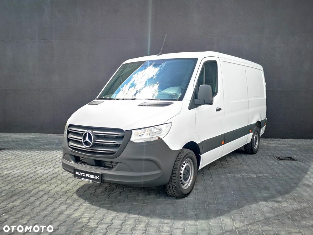 Mercedes-Benz Sprinter - 1