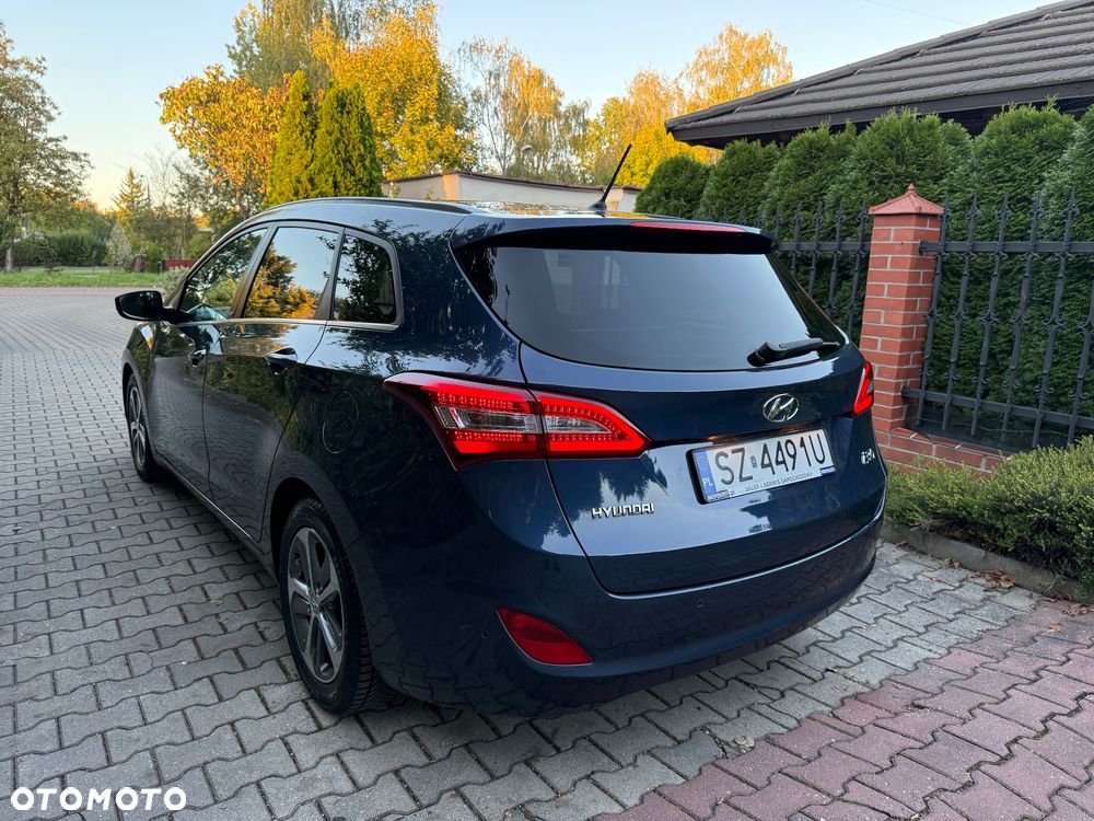 Hyundai i30 i30cw 1.6 Fifa World Cup Edition - 14