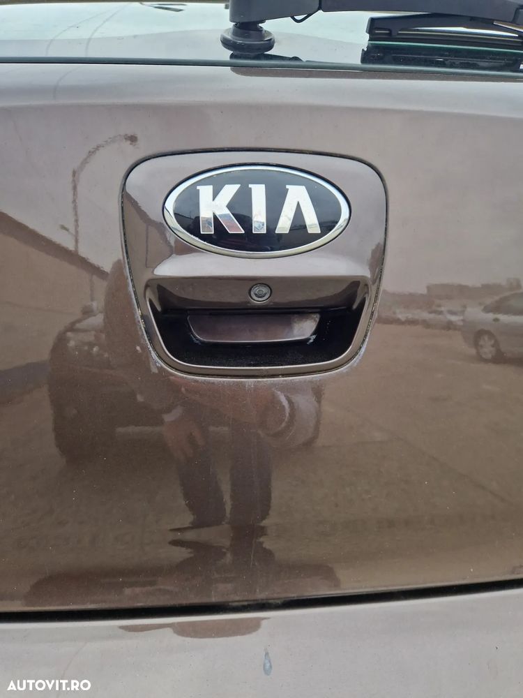 Kia Rio 1.4 Fifa World Cup Edition - 19