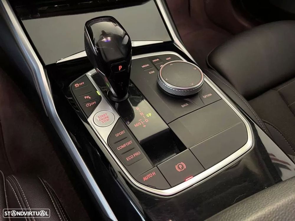 BMW 318 d Pack M Auto - 36