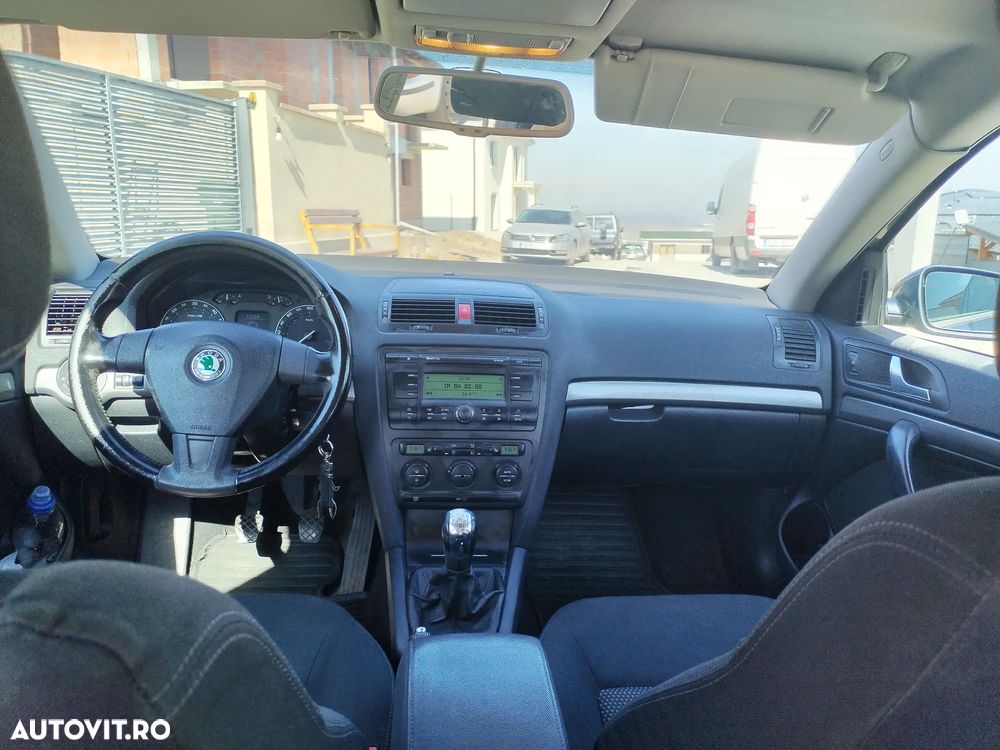 Skoda Octavia 2.0 TDI DPF Ambiente - 3