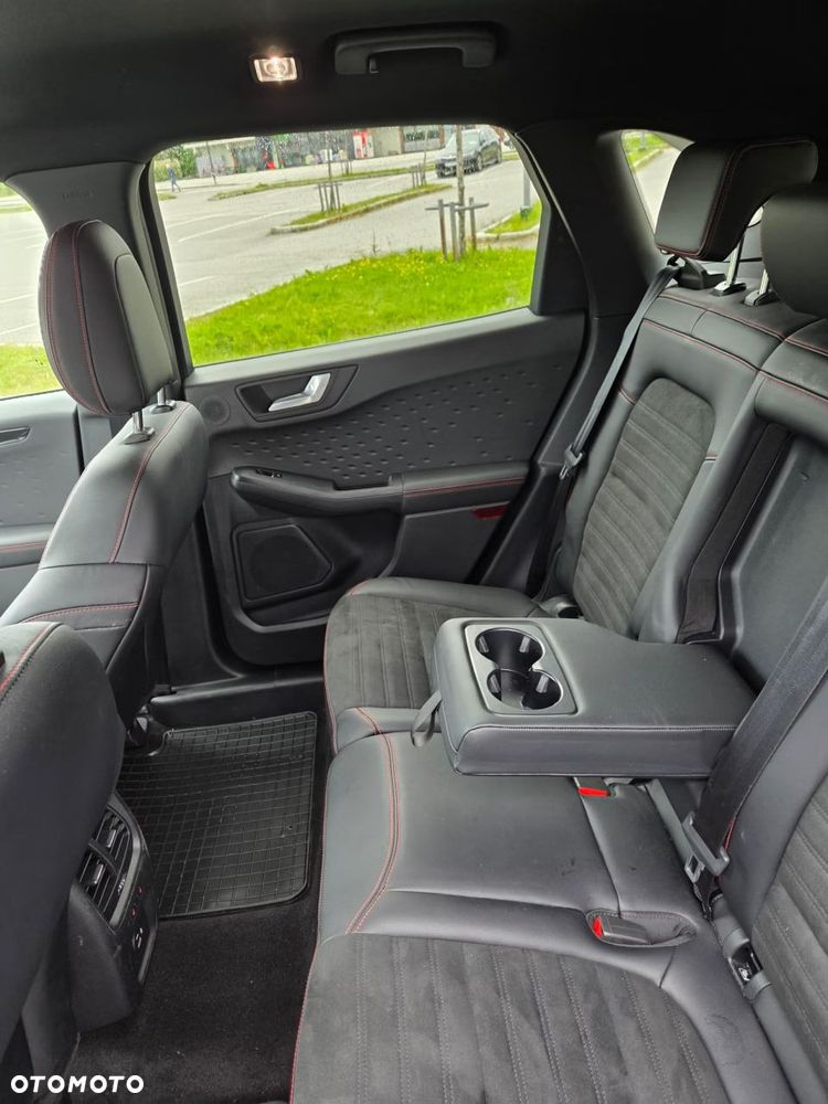 Ford Kuga 2.5 Duratec PHEV ST-LINE X - 18