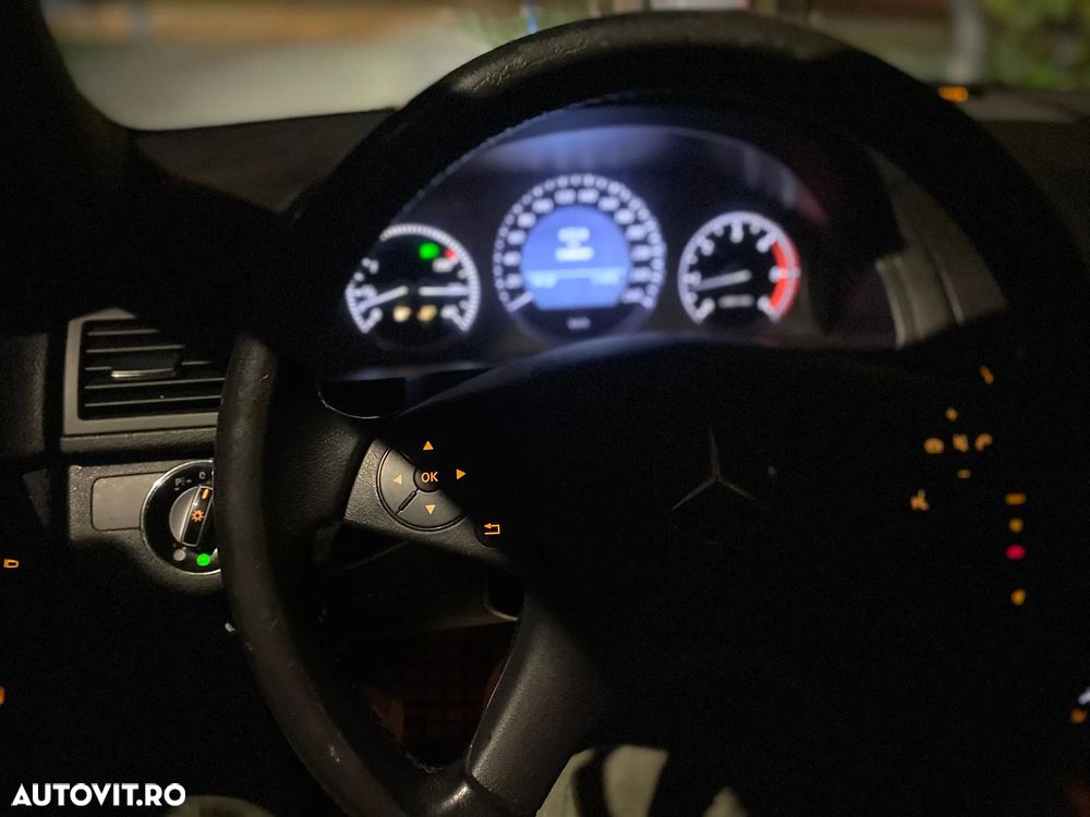 Mercedes-Benz C 200 CDI - 23