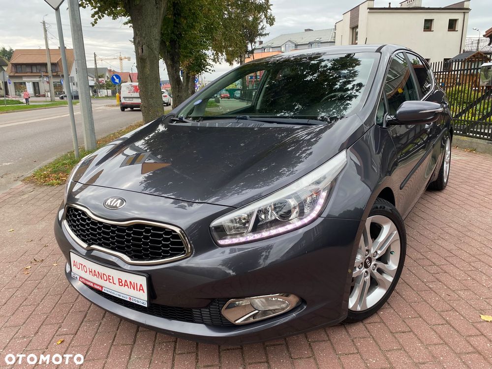 Kia Ceed 1.6 GDI Dream-Team Edition - 1