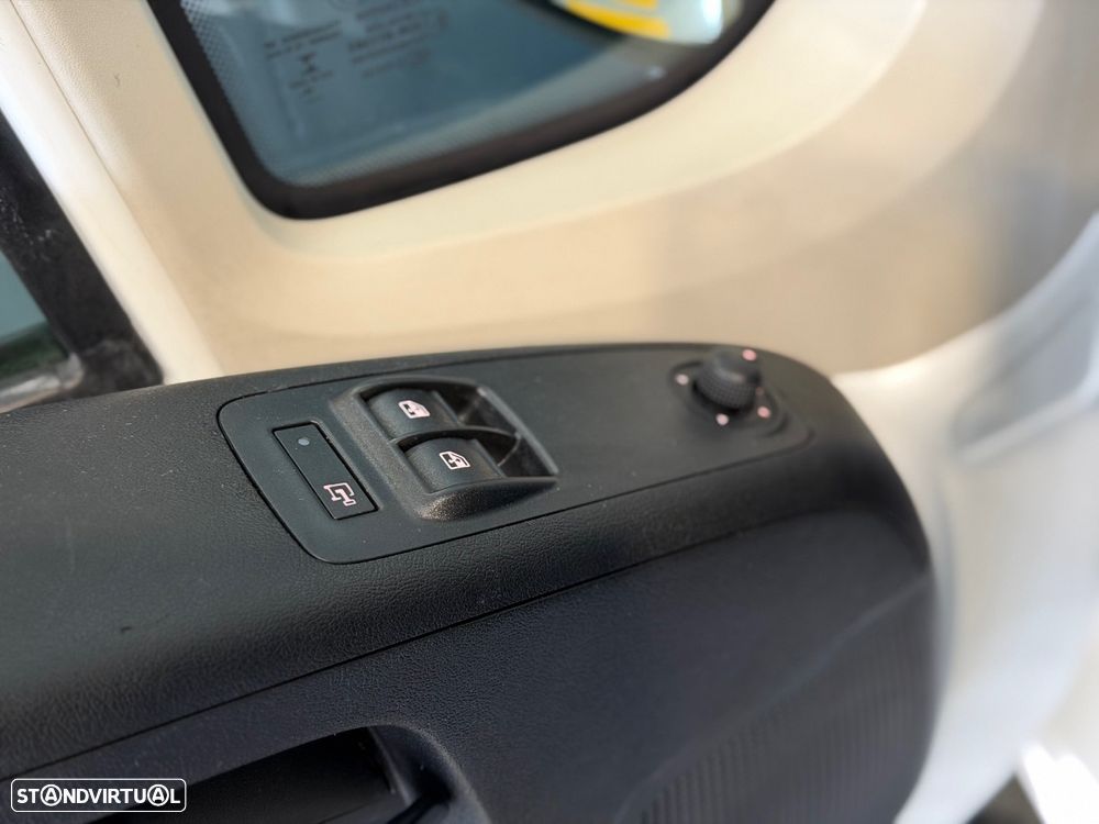 Peugeot Boxer 2.2 BlueHDi 120HP L1H1 3L - 16