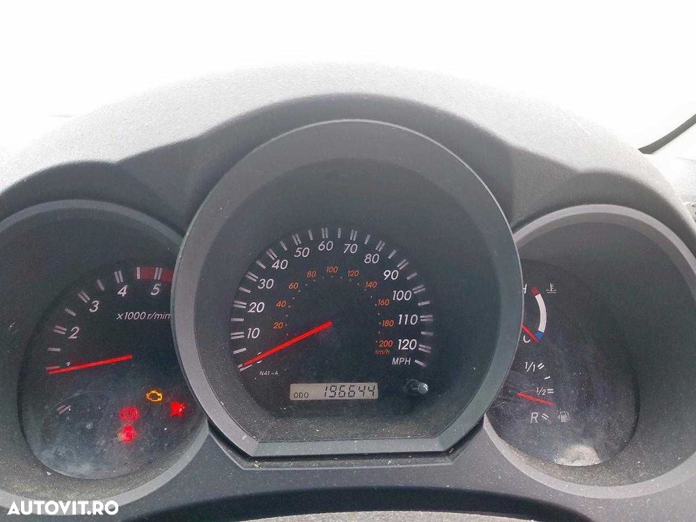 Dezmembrez Toyota hilux  3.0 Diesel 126KW/171CP 2005-2015 - 3