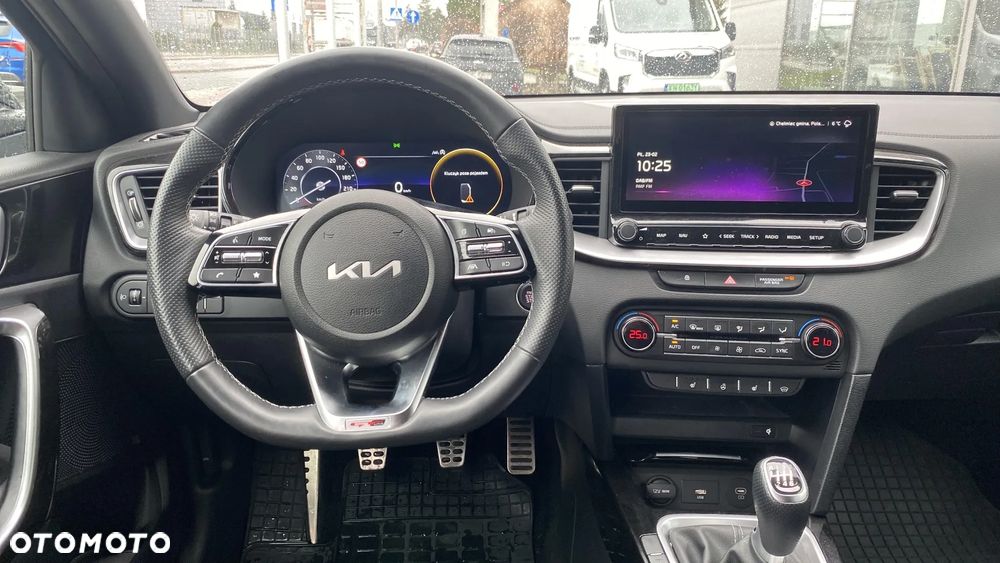 Kia ProCeed - 18