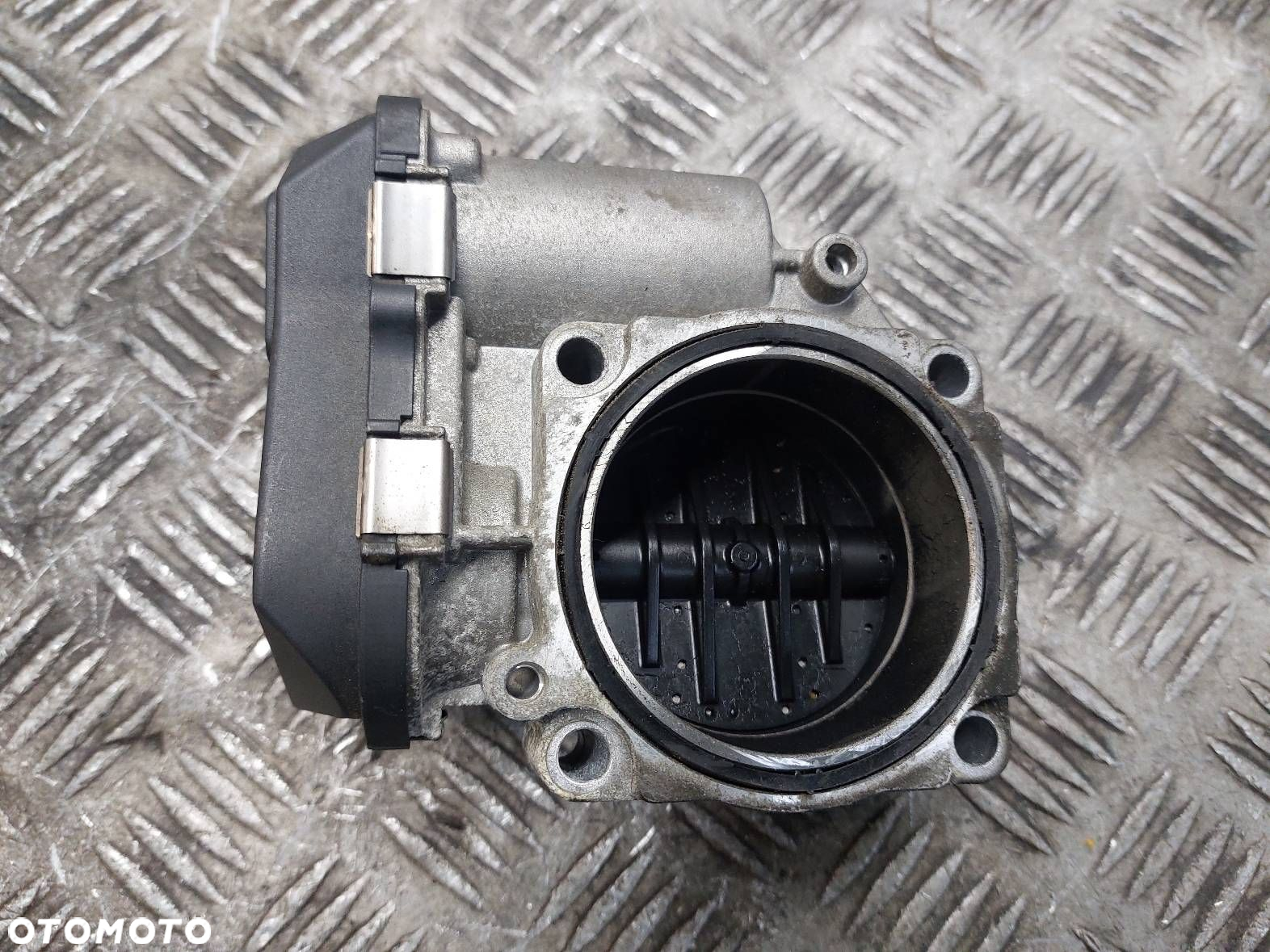 PRZEPUSTNICA BMW E90 E91 318i 2.0 16V 7561066 - 4