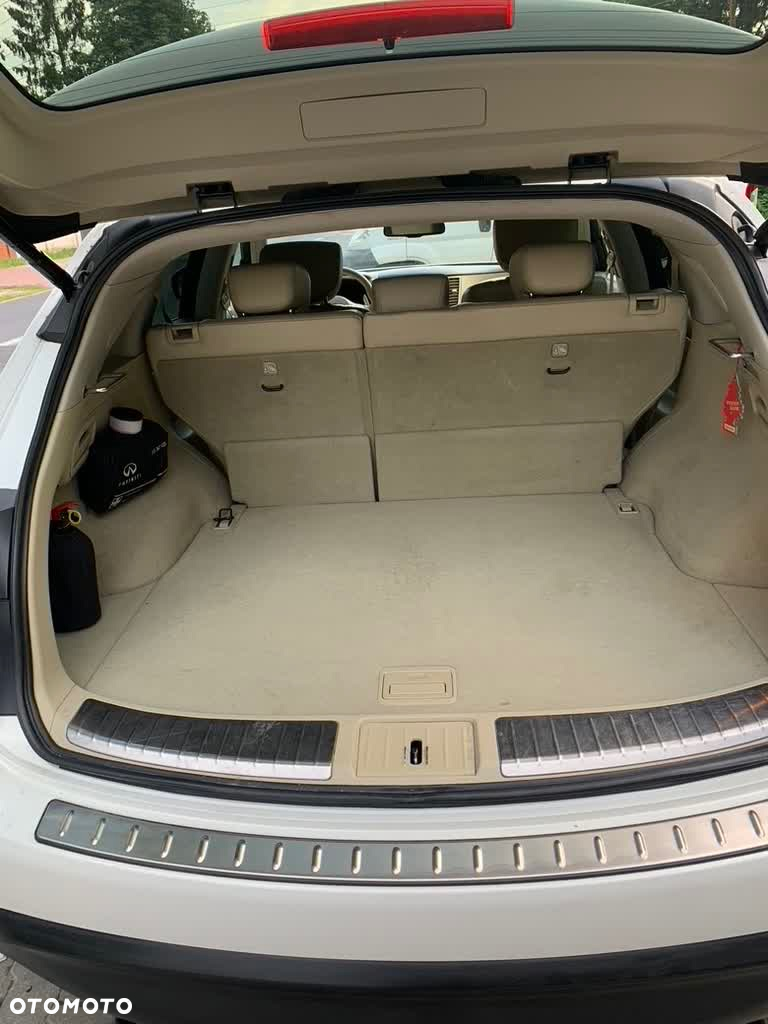 Infiniti QX70 3.7 S Premium - 16