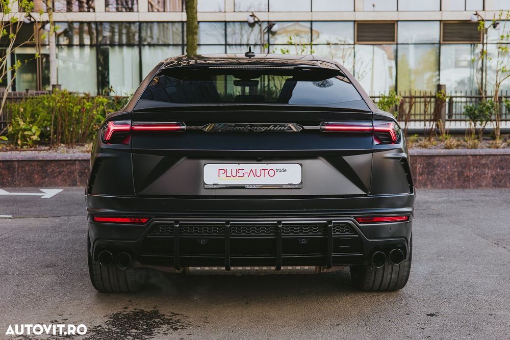 Lamborghini URUS - 10