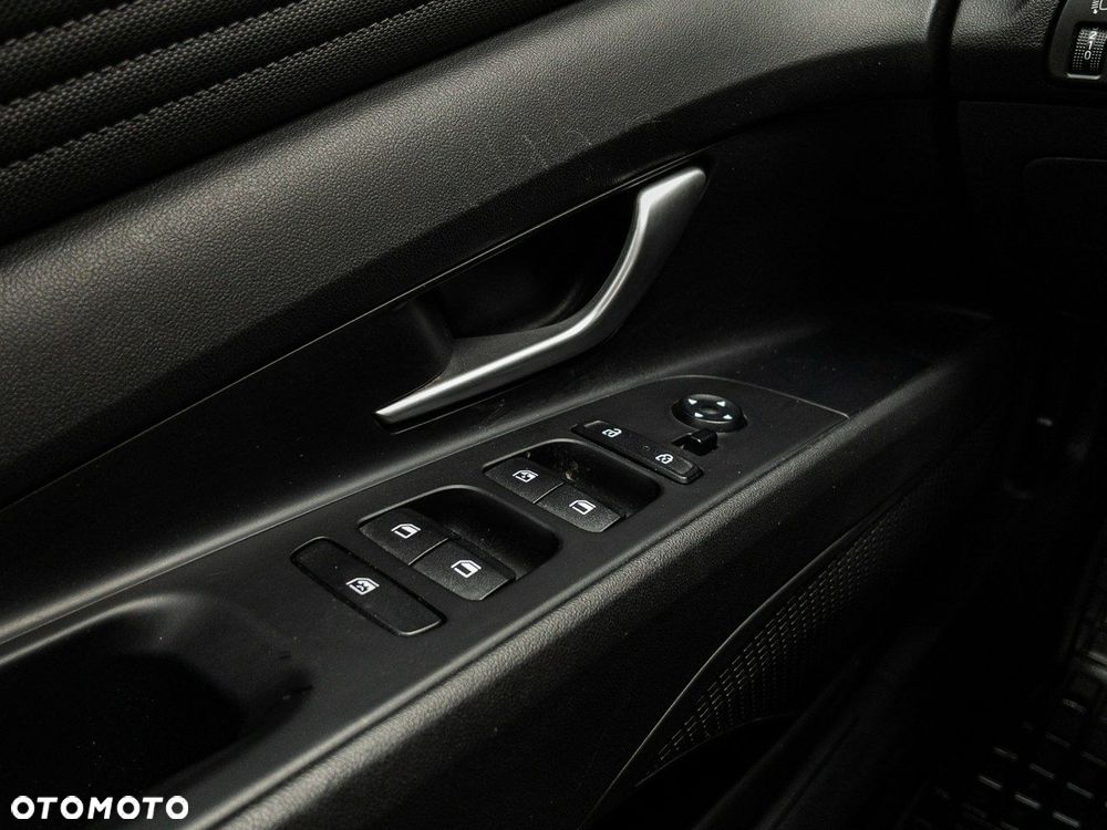 Hyundai Elantra - 15