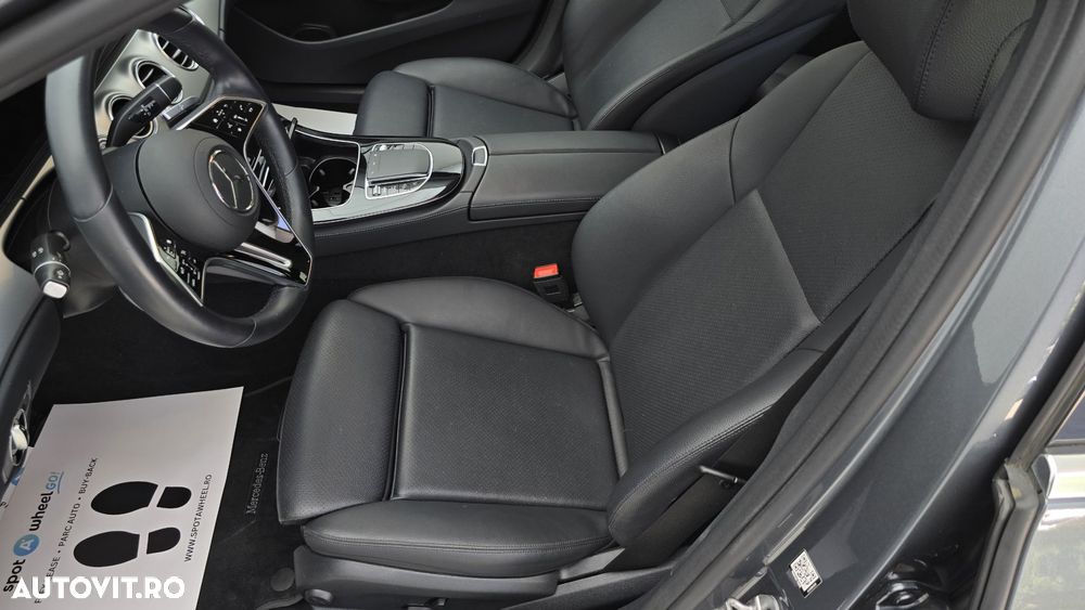 Mercedes-Benz E - 12