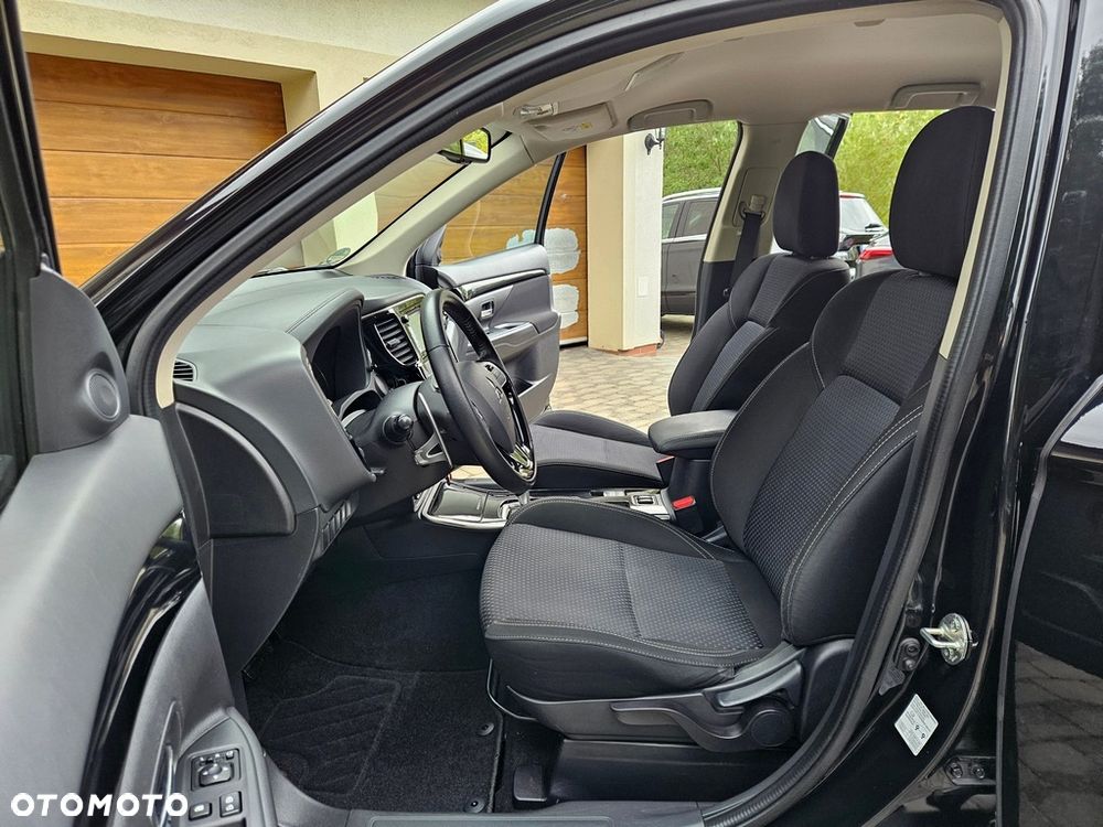 Mitsubishi Outlander - 19
