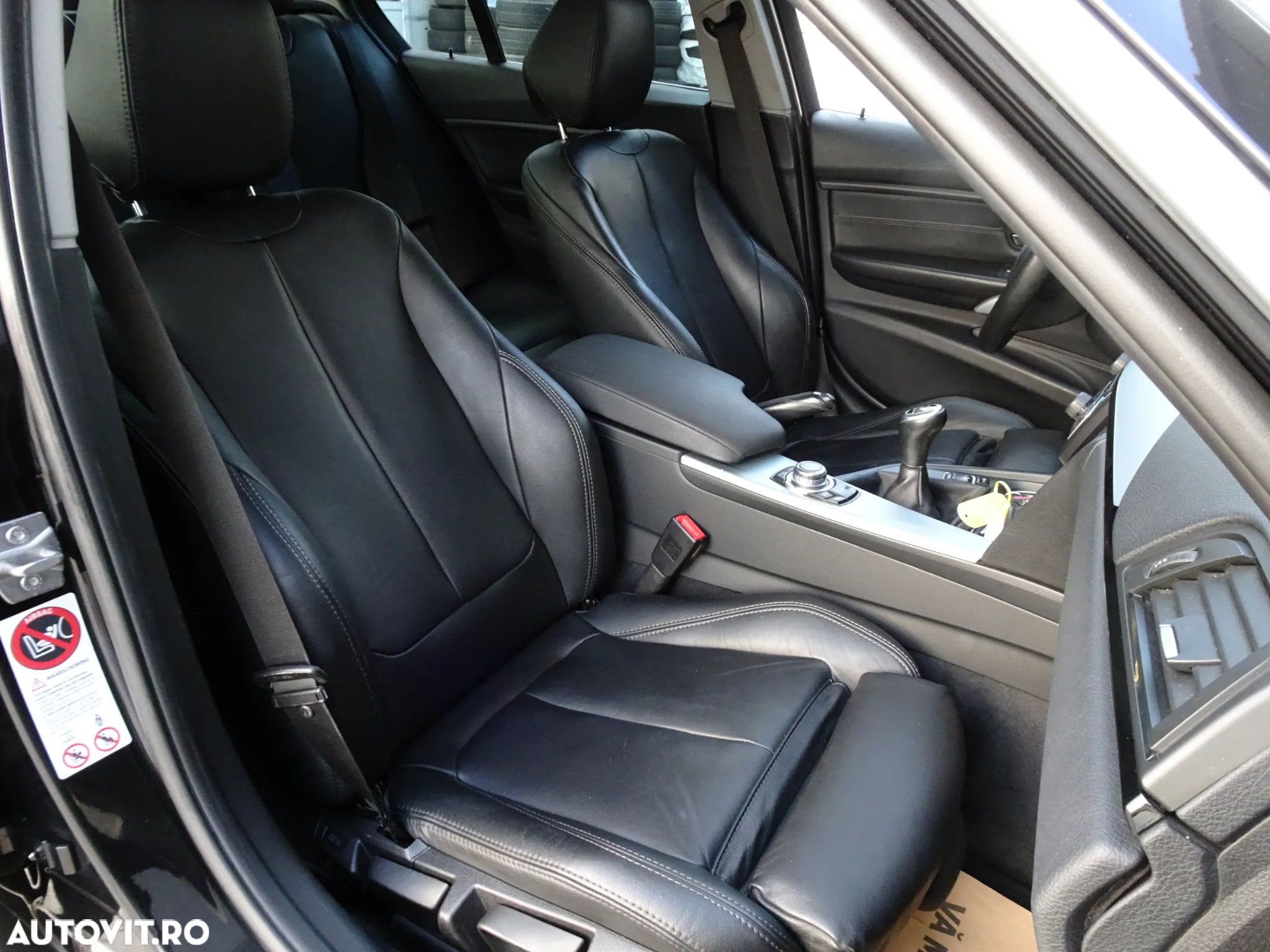 BMW Seria 3 320i Efficient Dynamics Edition Sport Line - 13