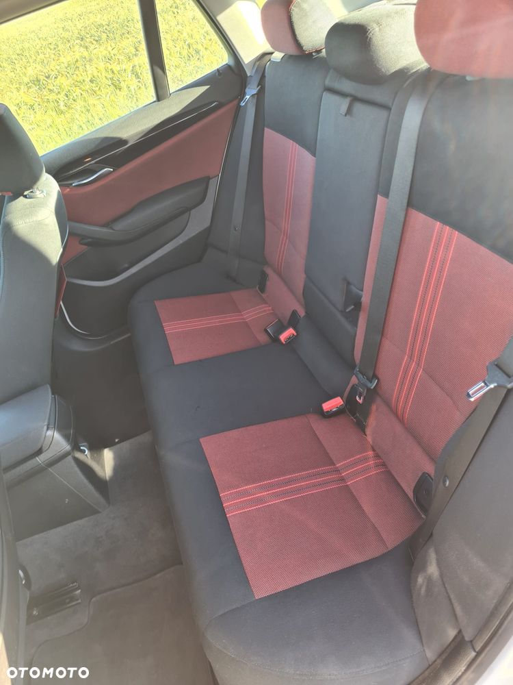 BMW X1 sDrive18d xLine - 17