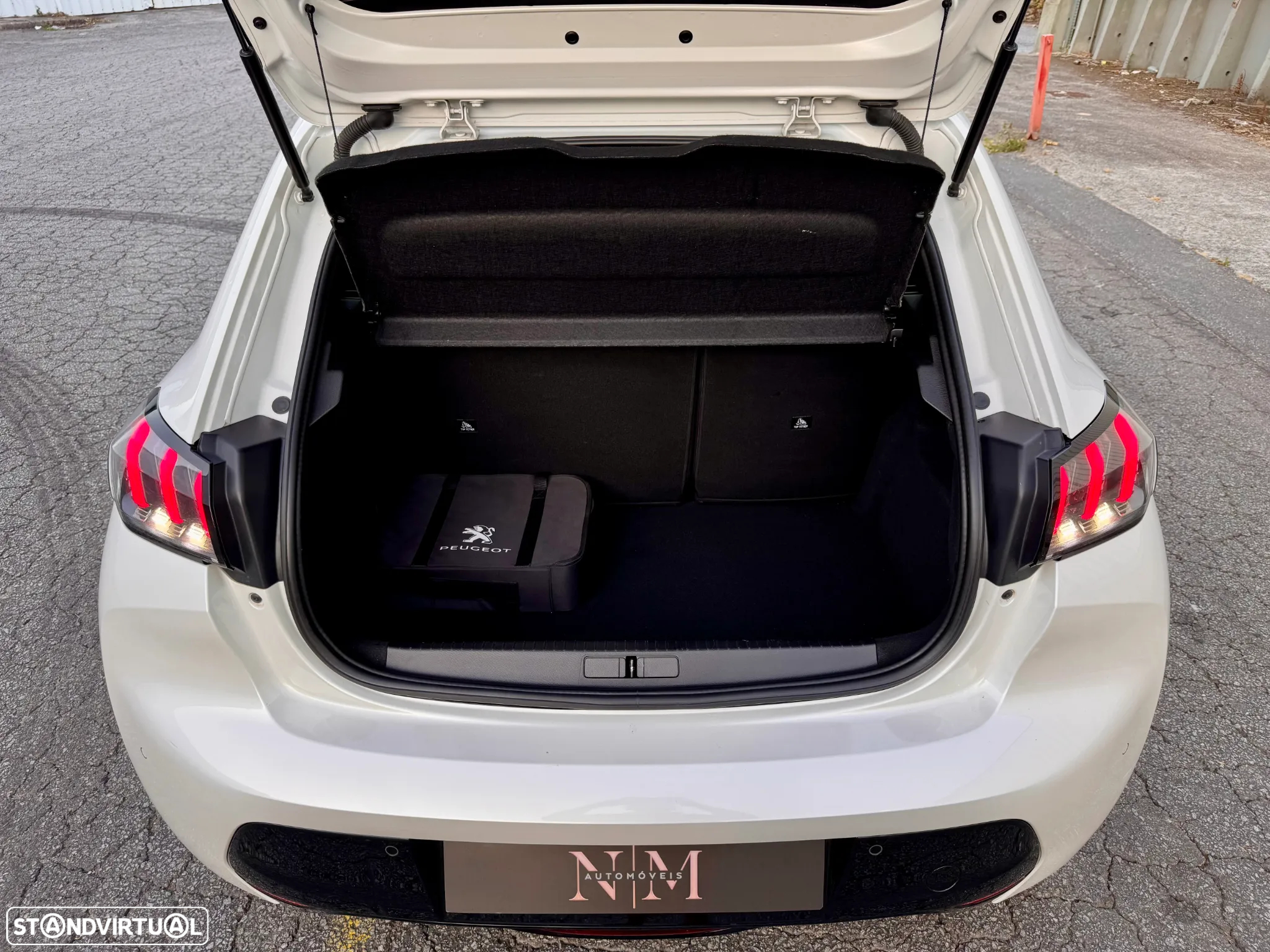Peugeot e-208 50 kWh GT - 28