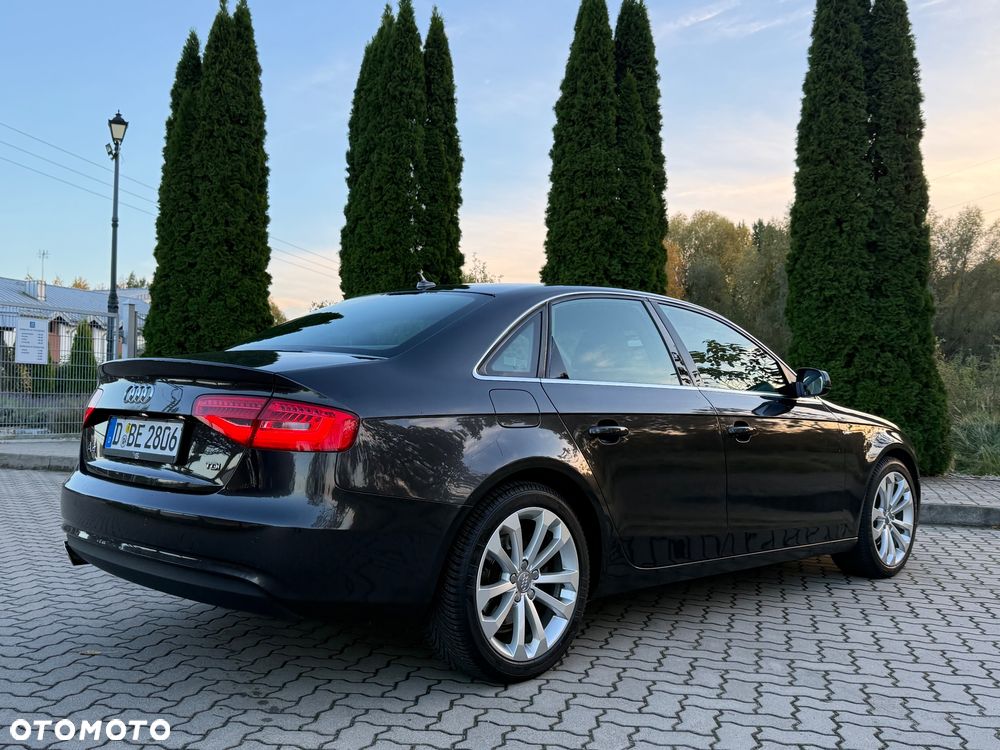 Audi A4 Avant 2.0 TDI DPF S line Sportpaket - 5