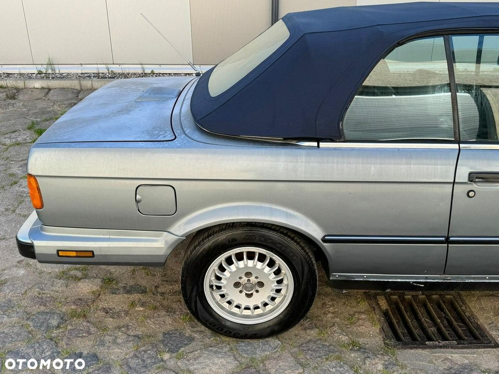 BMW Seria 3 325i - 13