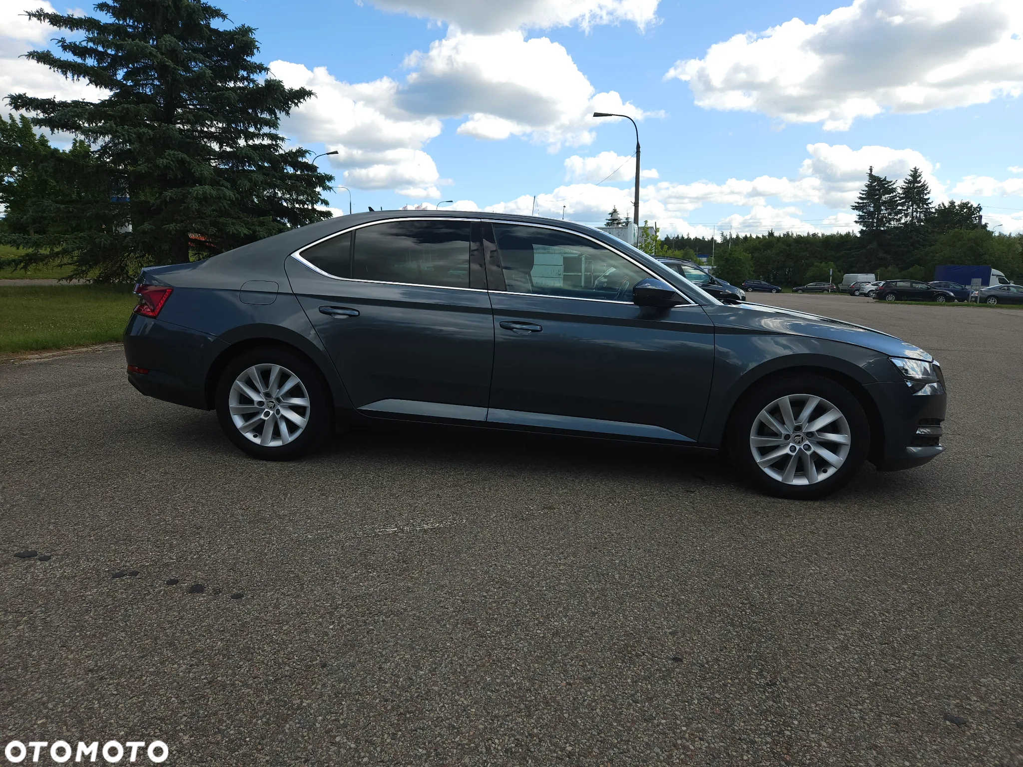 Skoda Superb 2.0 TDI Ambition - 16