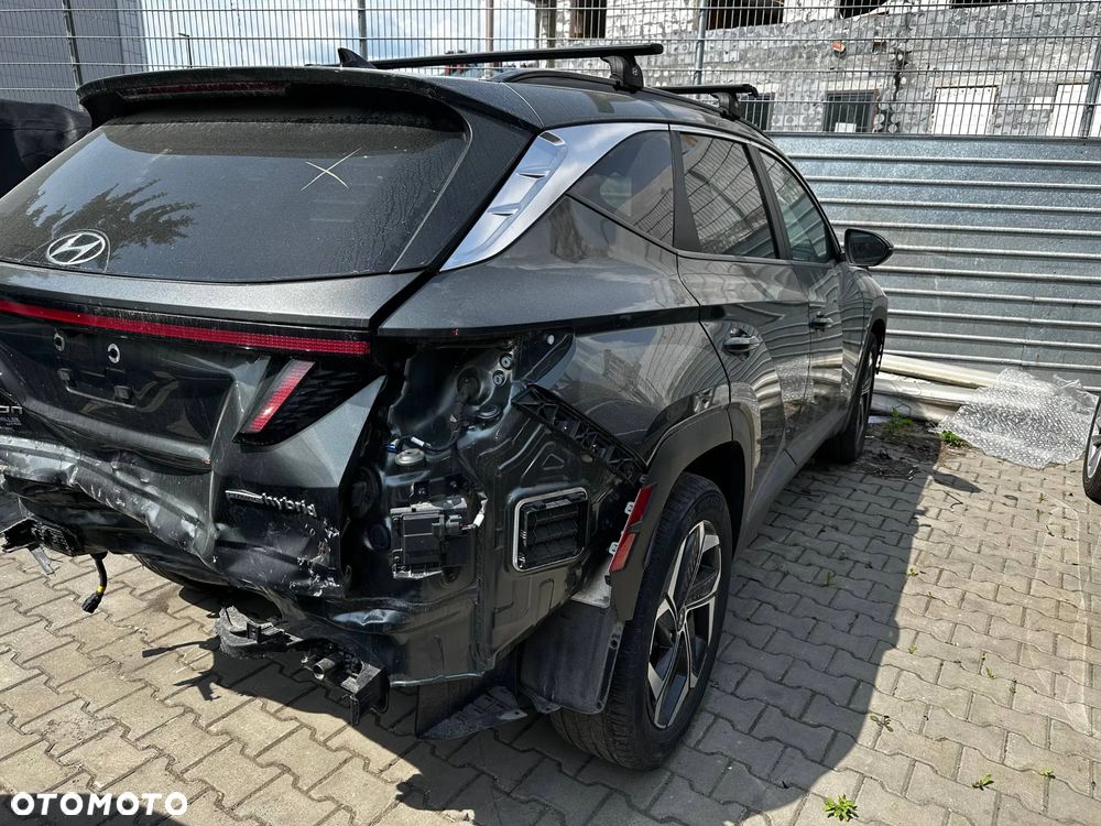 Hyundai Tucson 1.6 T-GDi 48V-Hybrid 4WD DCT Blackline - 24