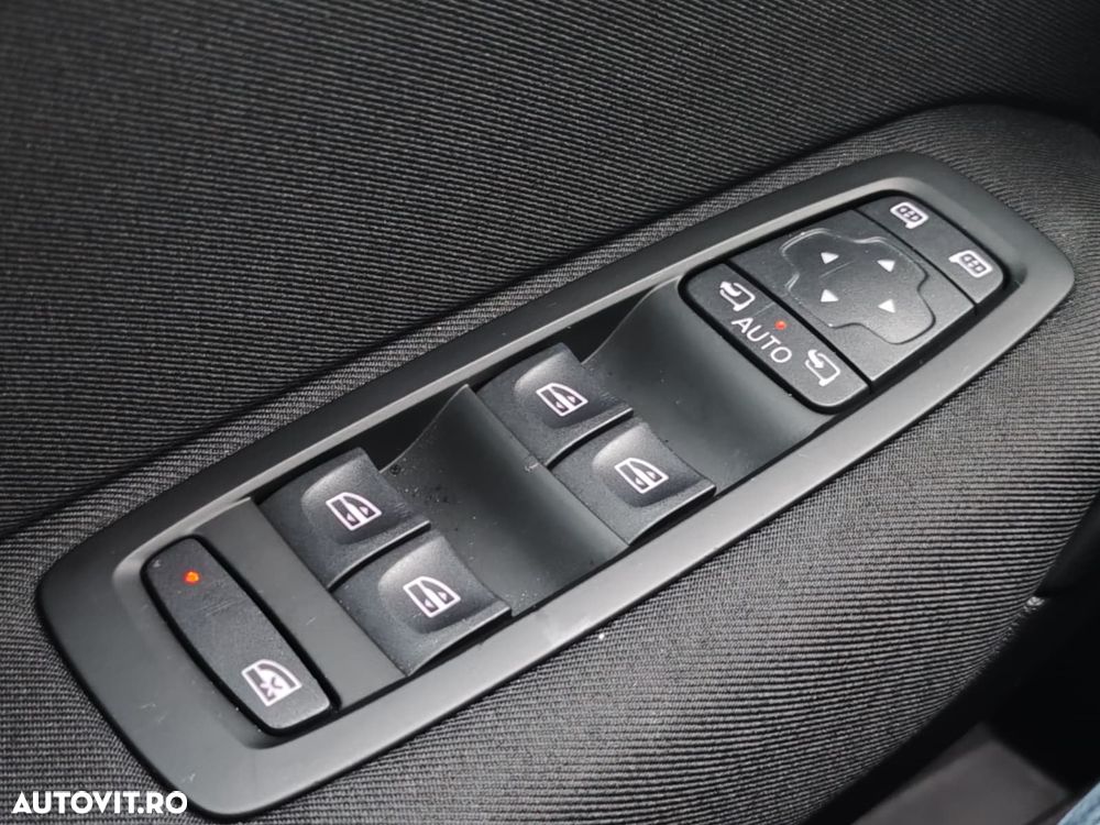 Renault Megane E-TECH Plug-in 160 BUSINESS EDITION - 25