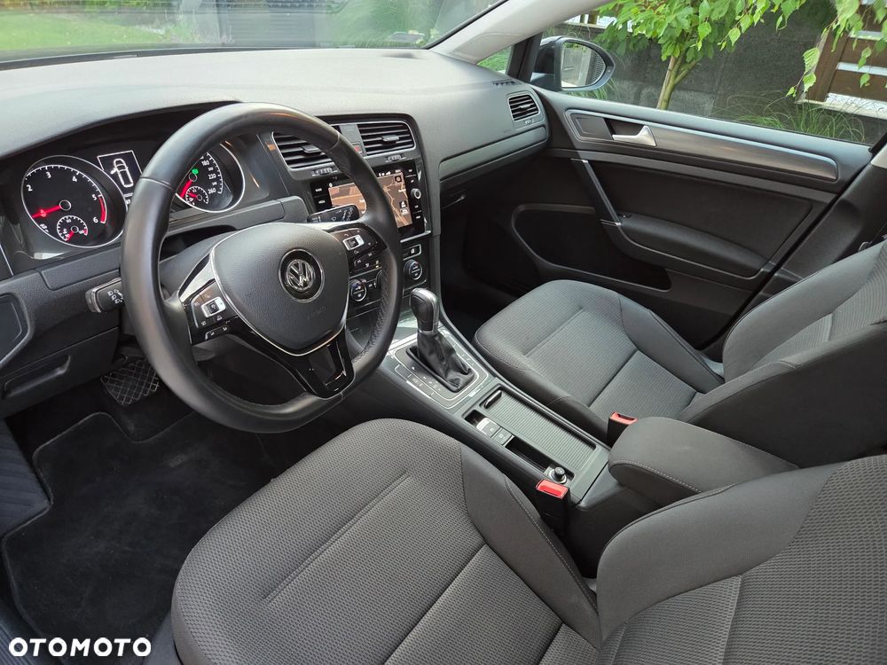 Volkswagen Golf Variant - 13