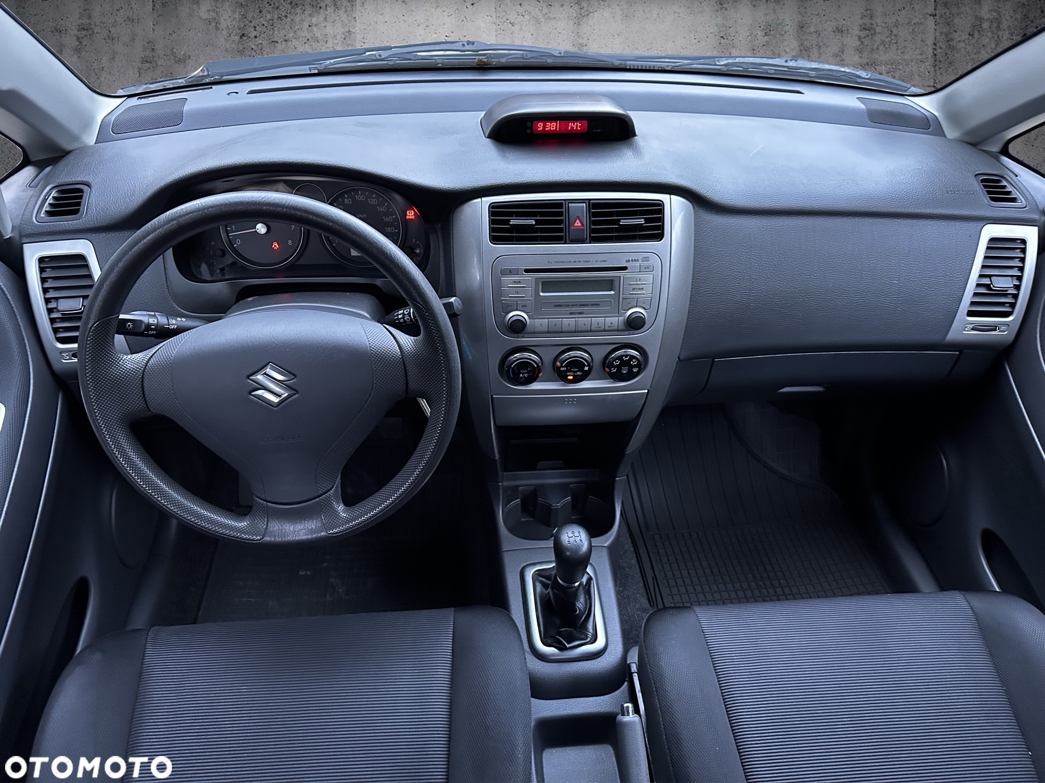 Suzuki Liana Kombi 1.6 Comfort Family - 18