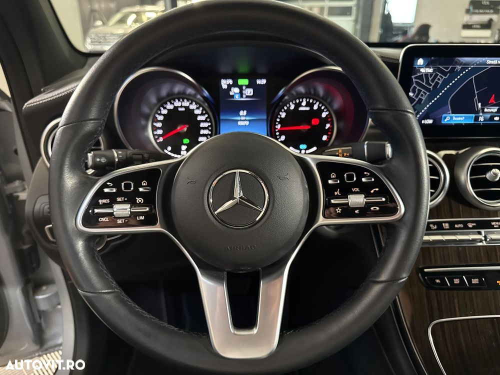 Mercedes-Benz GLC 300 e 4MATIC - 17
