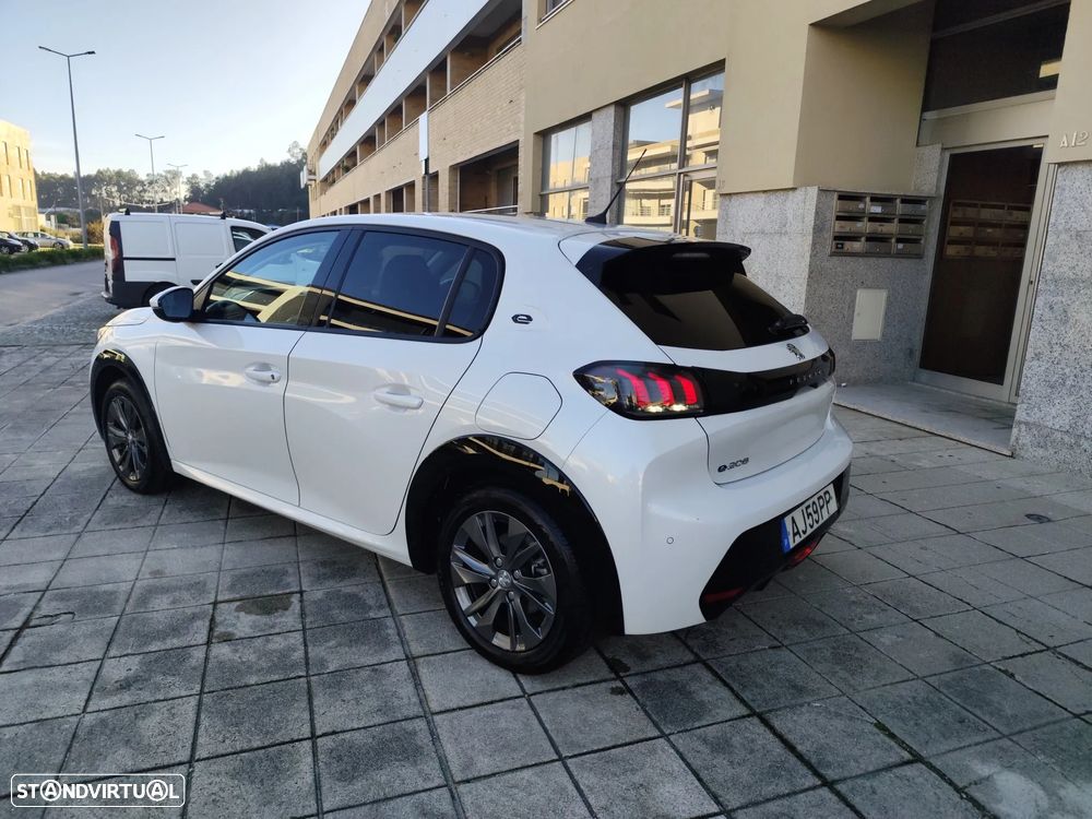 Peugeot e-208 50 kWh Allure Pack - 6
