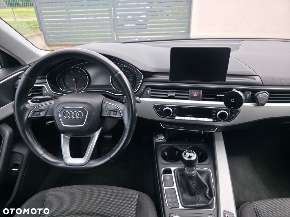 Audi A4 Limousine 2.0 TDI - 14