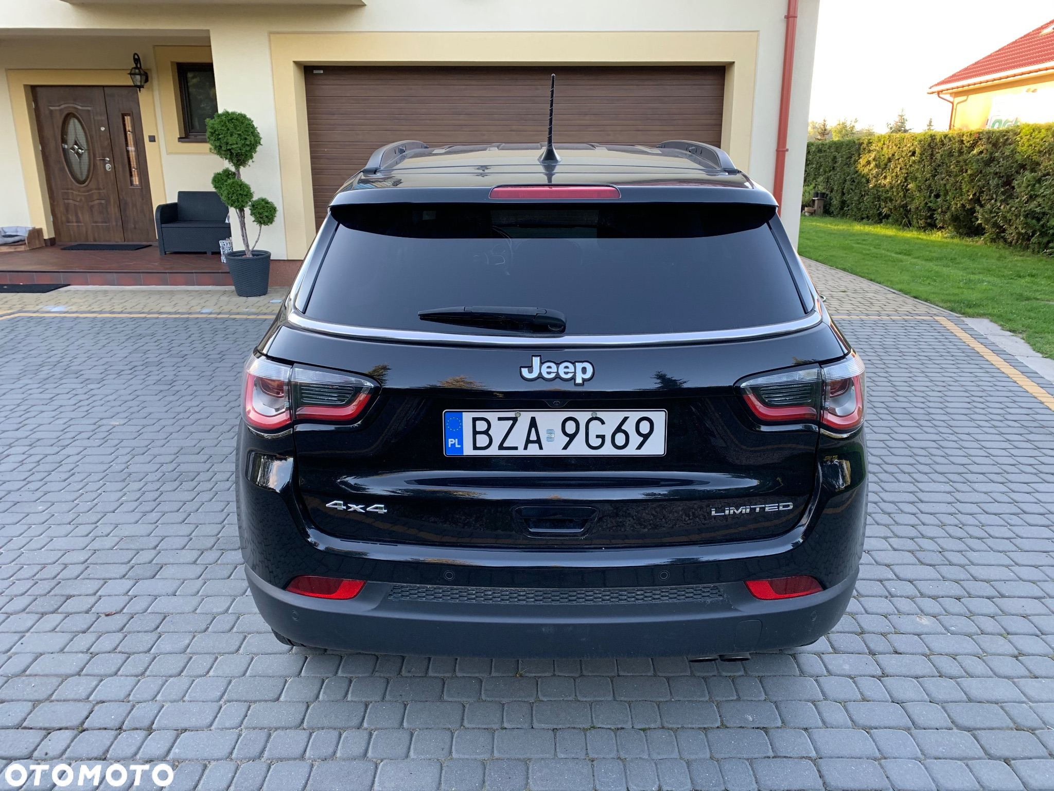 Jeep Compass - 4