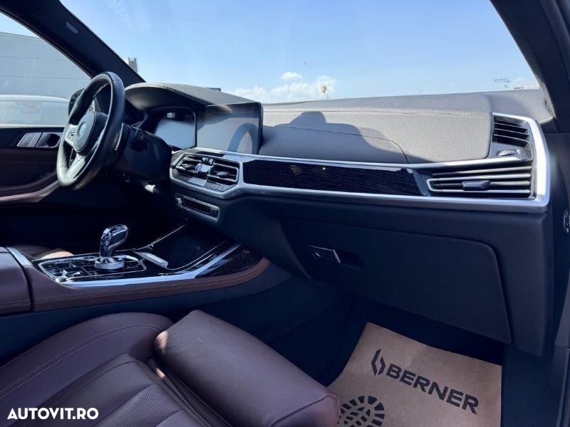 BMW X7 - 7