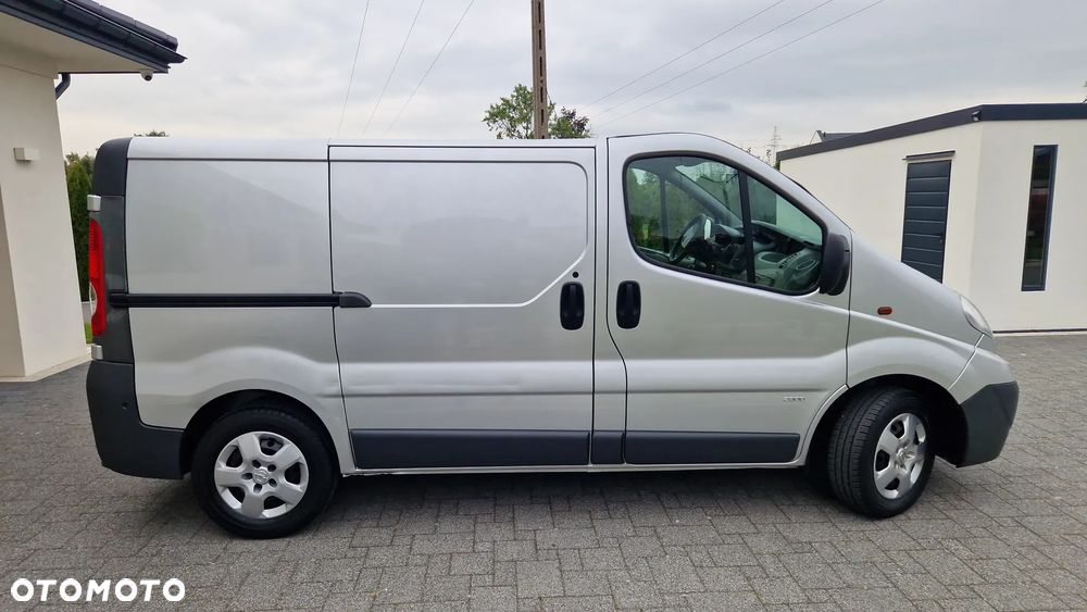 Opel Vivaro - 16
