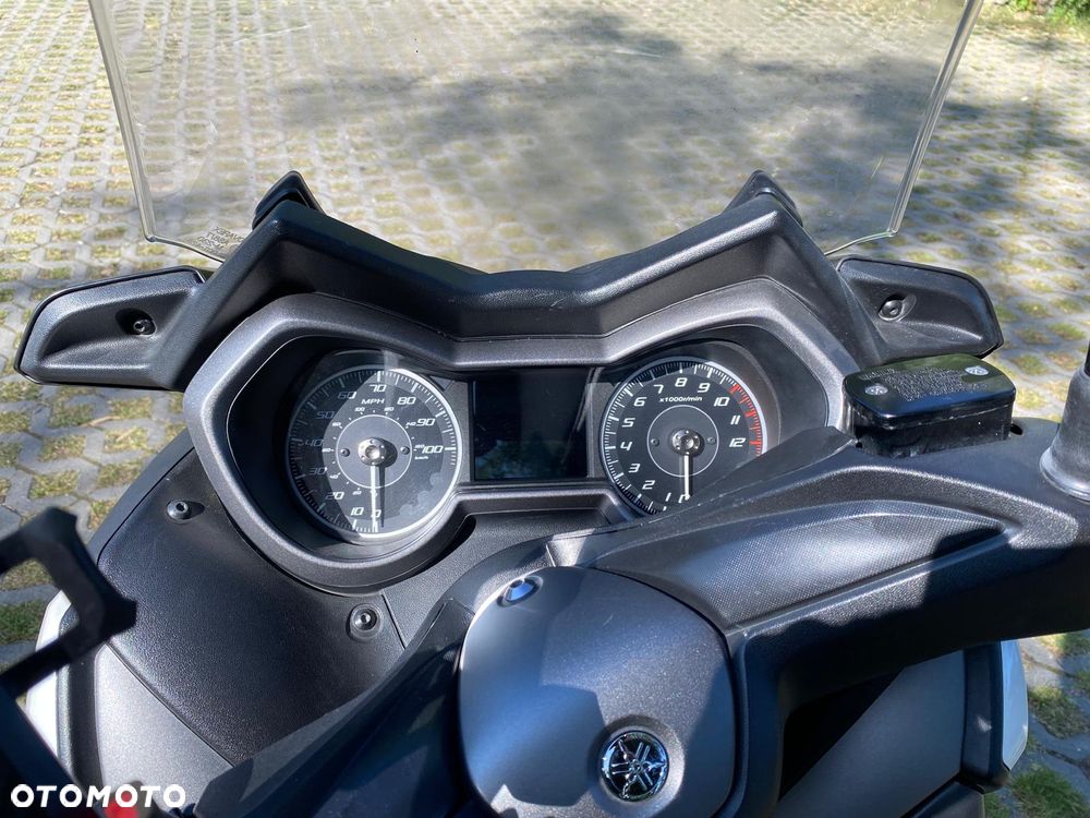 Yamaha X-max - 4