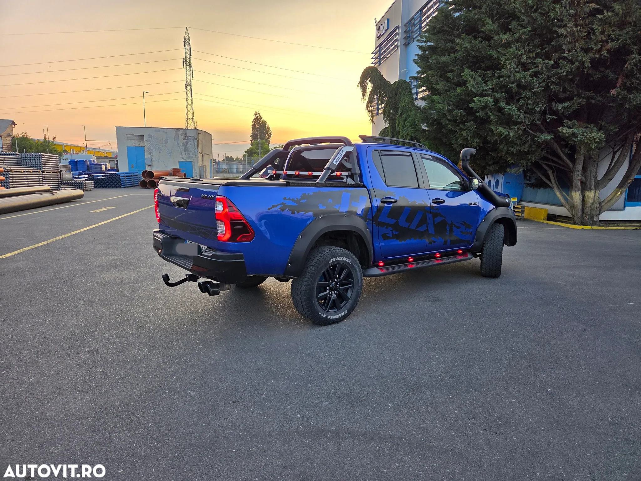 Toyota Hilux 4x4 Double Cab A/T Invincible - 14