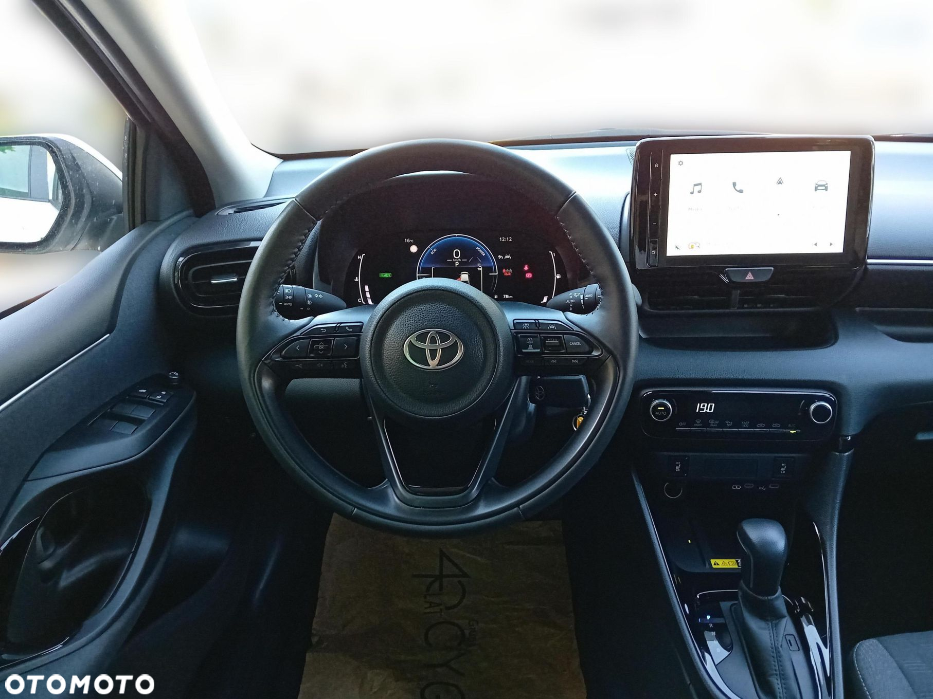 Toyota Yaris Hybrid 1.5 Style - 10