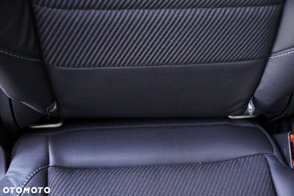 Ford Kuga 2.0 TDCi 2x4 Titanium - 19