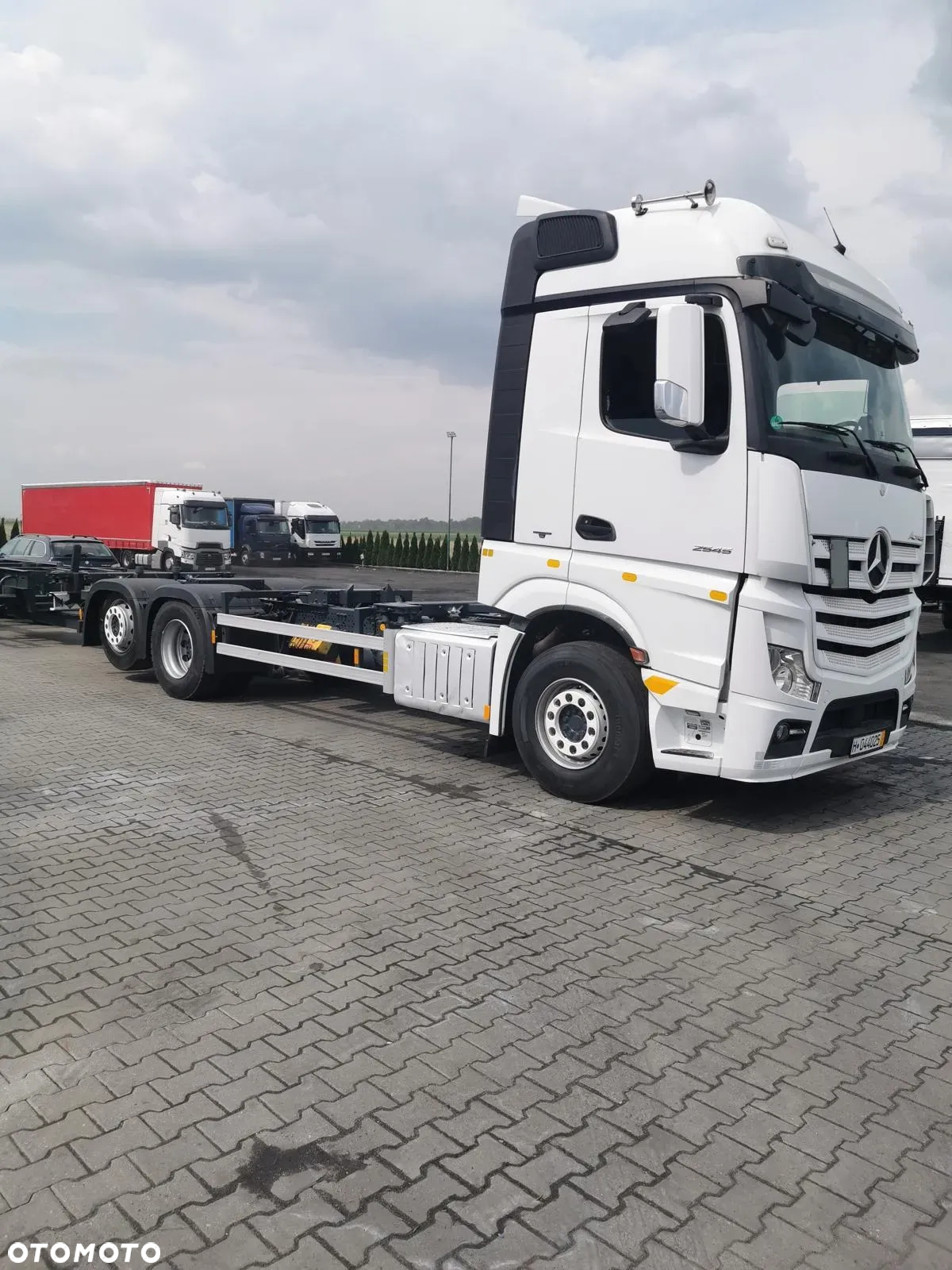Mercedes-Benz ACTROS - 14