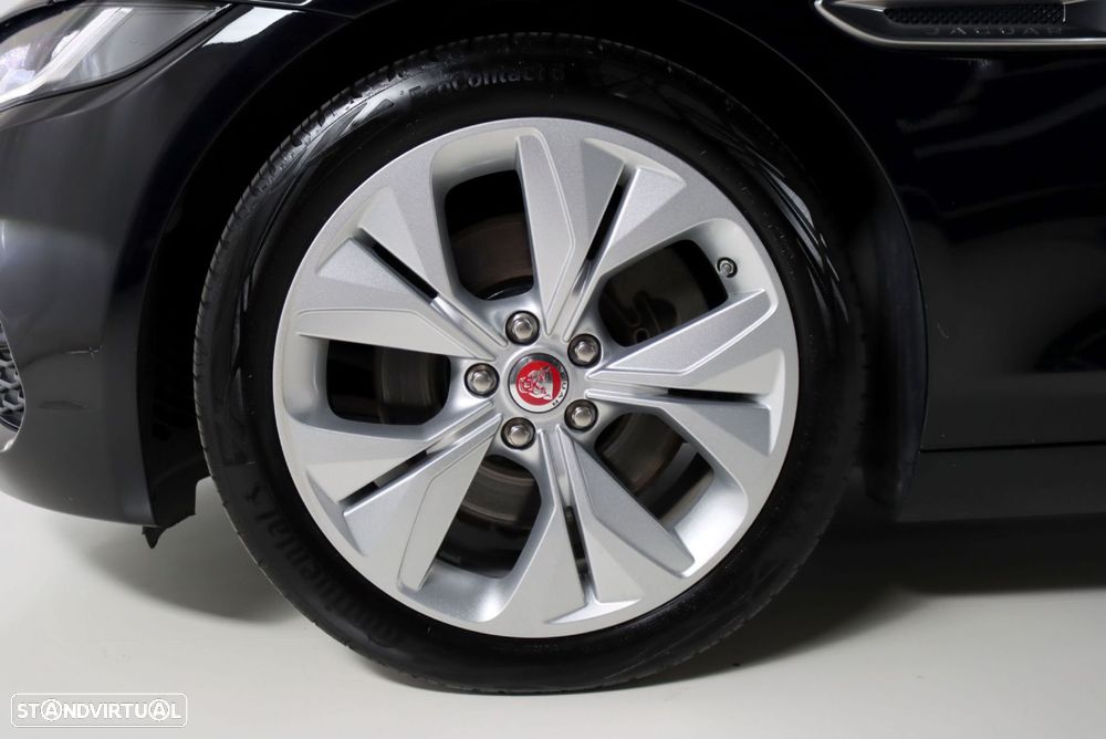 Jaguar XE D180 Aut. R-Dynamic S - 10