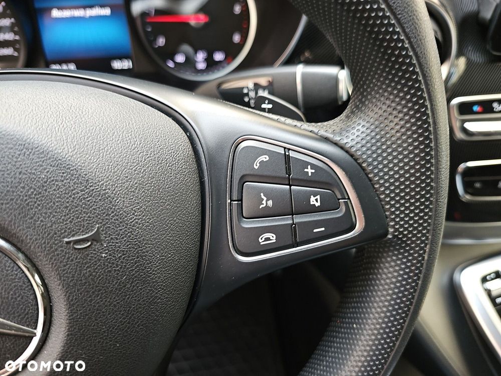 Mercedes-Benz Klasa V - 19