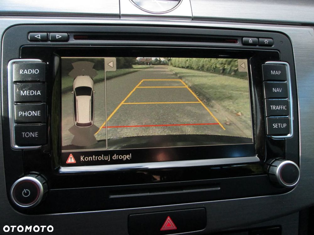 Volkswagen Passat Variant 2.0 TDI DSG BlueMotion Technology Business Edition - 12
