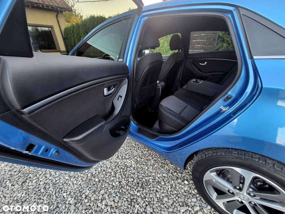 Hyundai i30 blue 1.4 Passion - 19