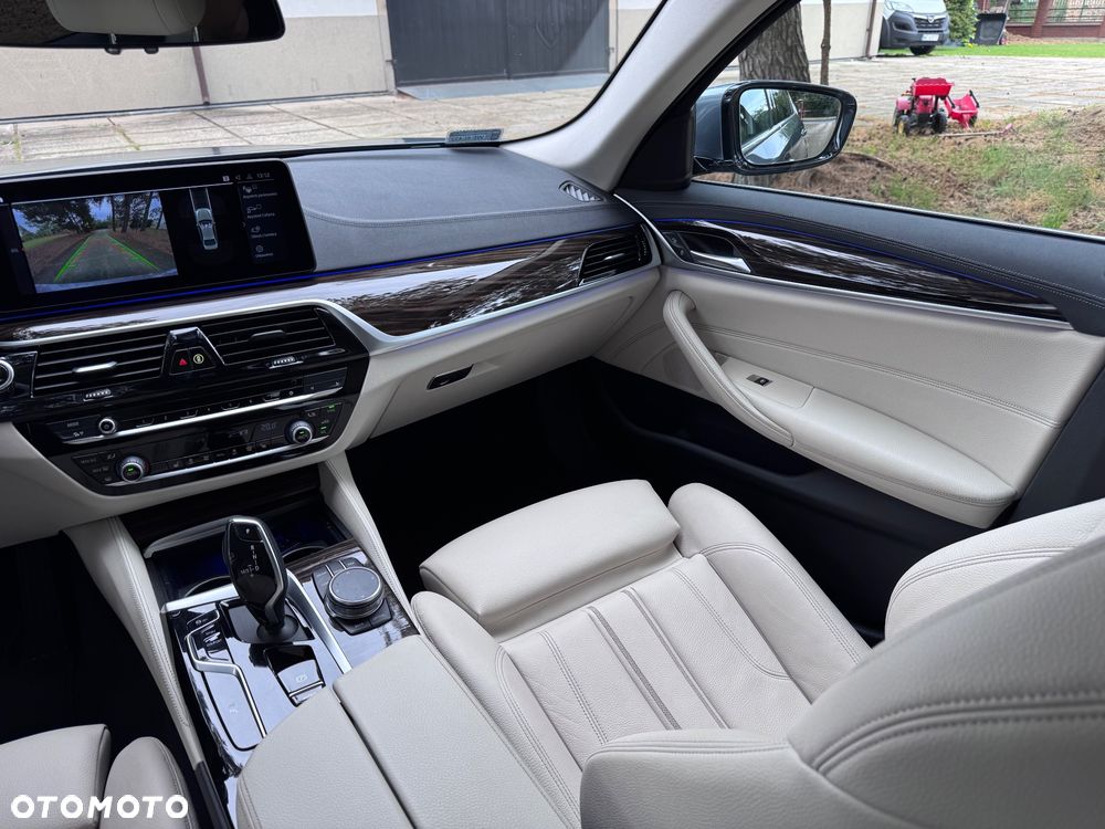 BMW Seria 5 520d xDrive mHEV Luxury Line sport - 27