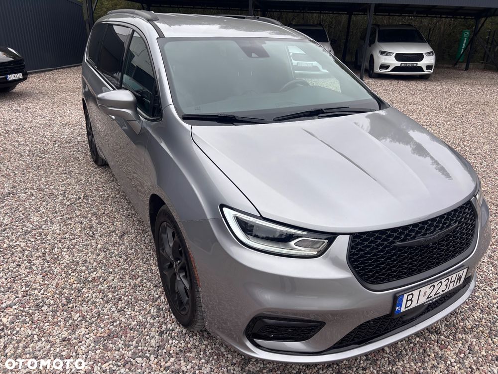 Chrysler Pacifica - 10