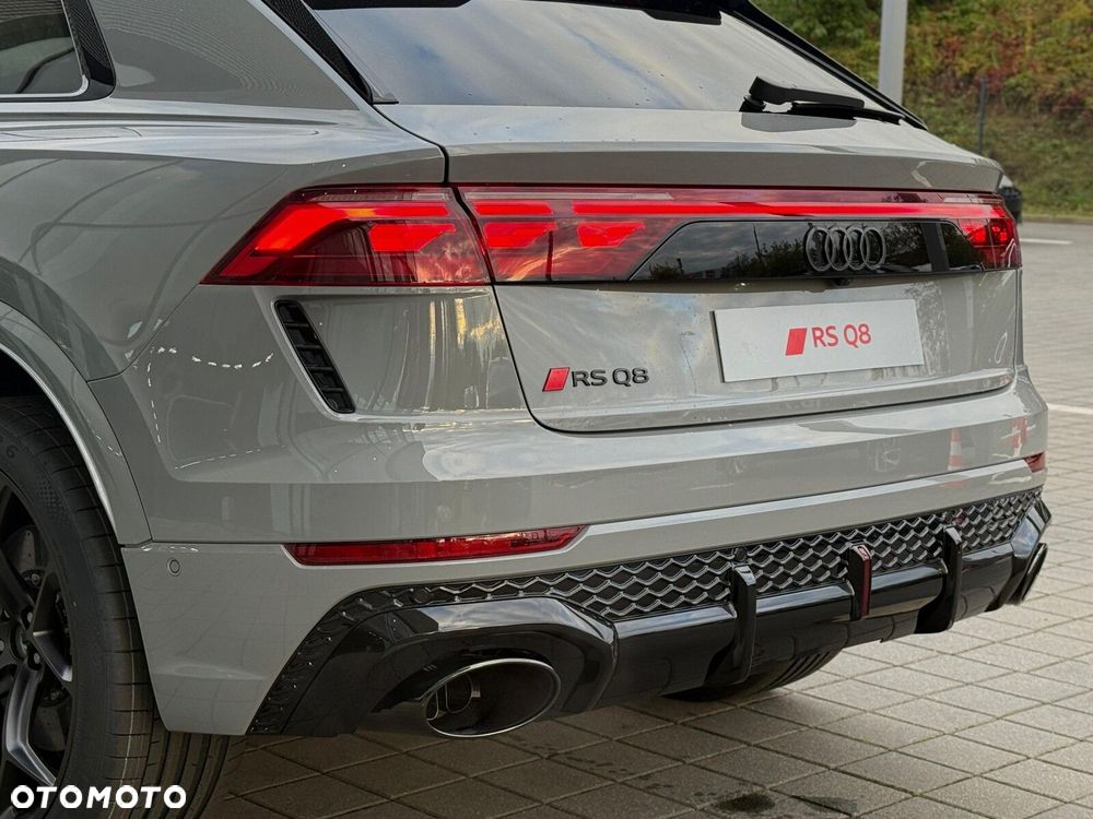 Audi RS Q8 - 18