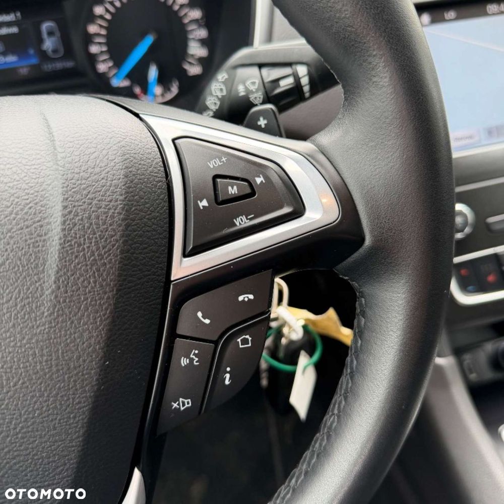 Ford Mondeo - 23