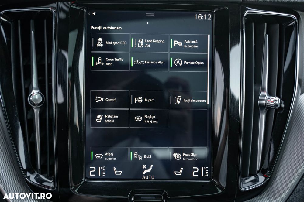 Volvo XC 60 B4 D AWD Geartronic RDesign - 29